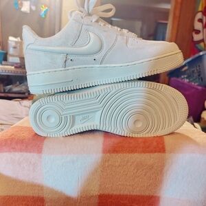 Brand New Nike White Low-Top Sneakers